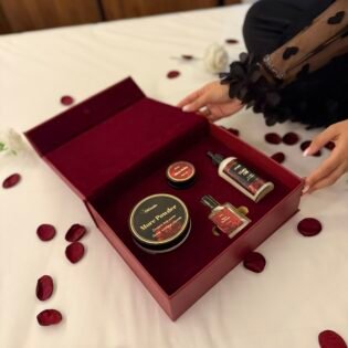 "More Amore" مجموعة